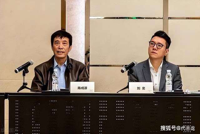 两个小男生输了脱裤子