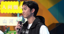 美女揉胸视频